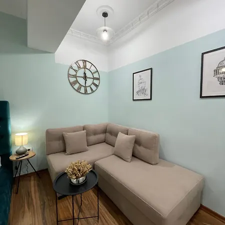 Franci's No3 * 地拉那