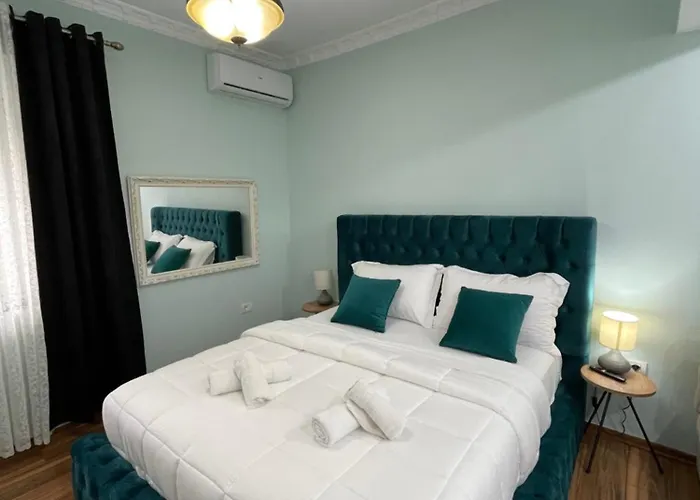 Franci's No3 * 地拉那